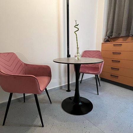 Apartment Falirou Athene Buitenkant foto
