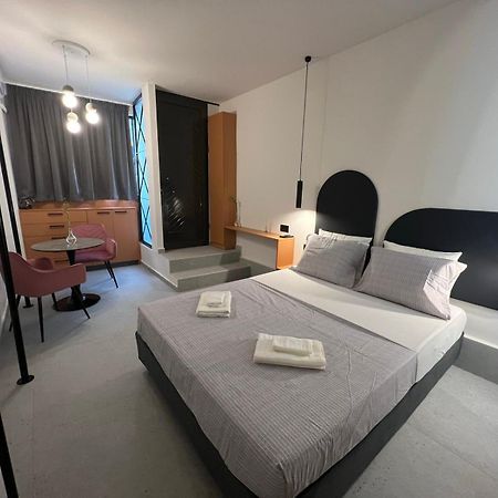 Apartment Falirou Athene Buitenkant foto