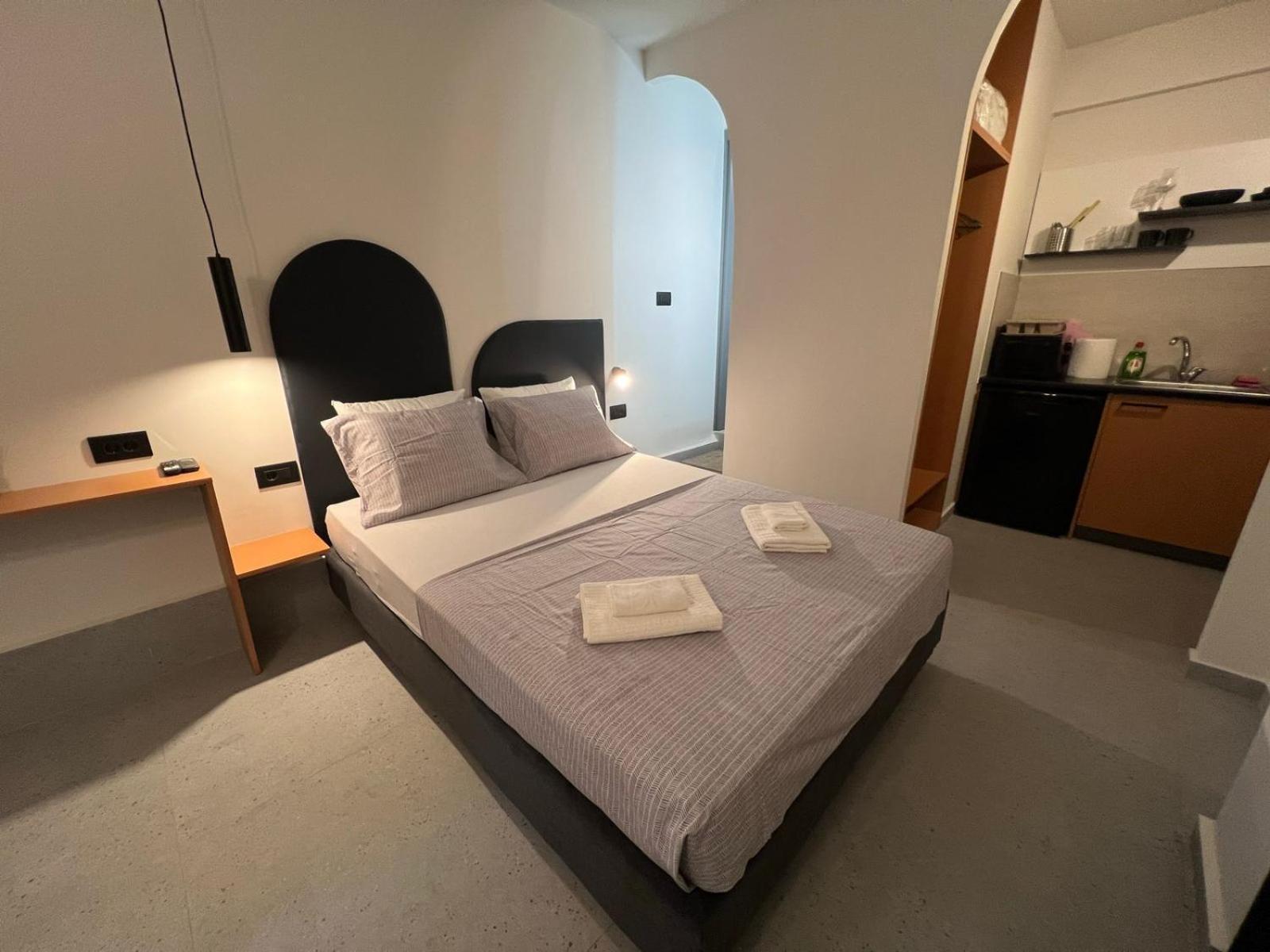Apartment Falirou Athene Buitenkant foto